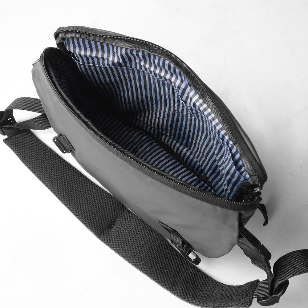 CoolMen Messenger Bag